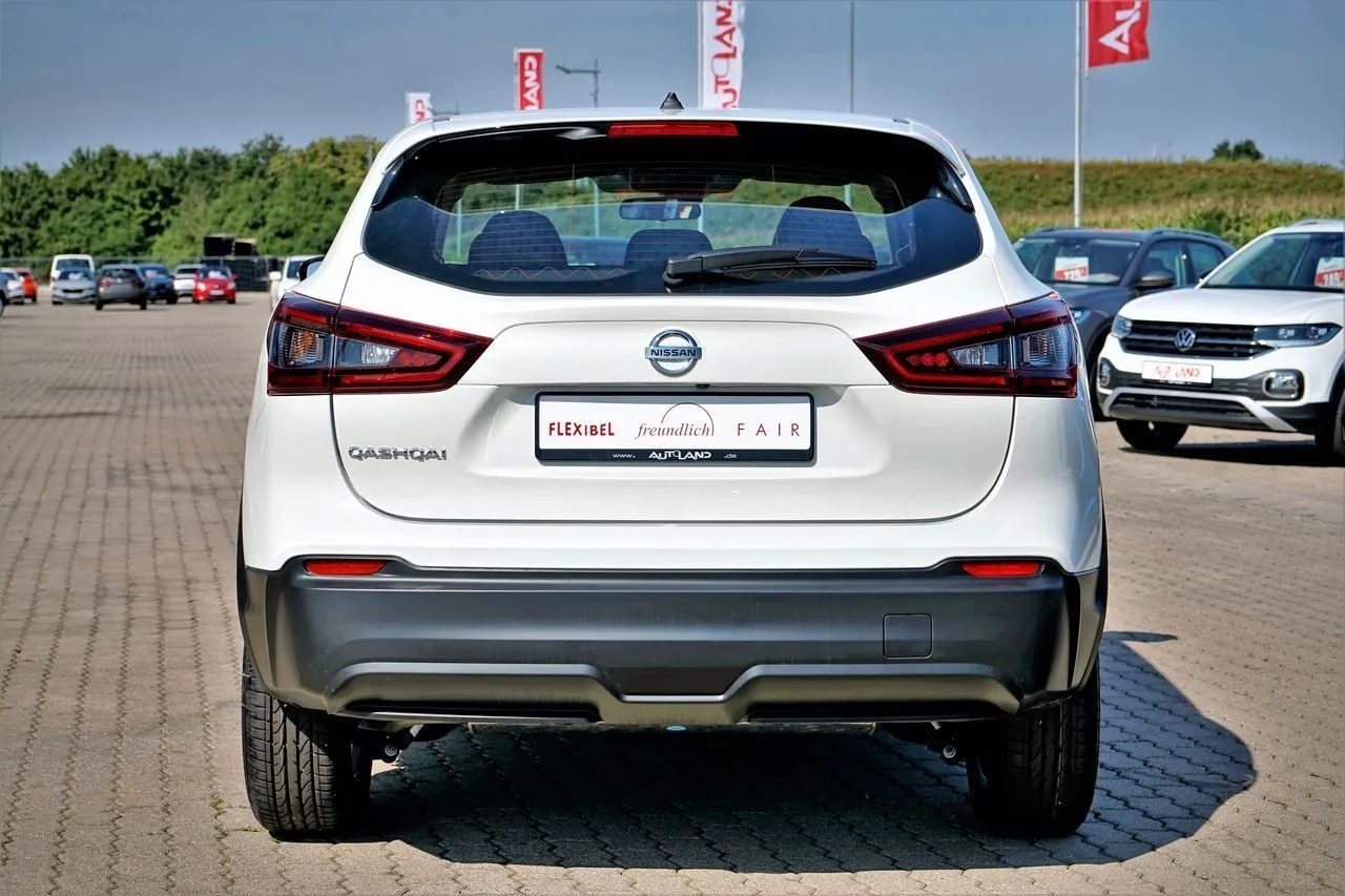 Nissan Qashqai 1.3 DIG-T...  Image 3