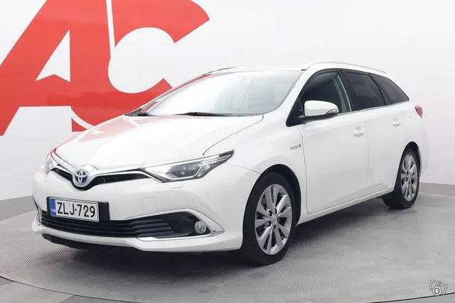 Toyota Auris Touring Sports 1,8 Hybrid Premium - PUOLINAHAT  Image 1