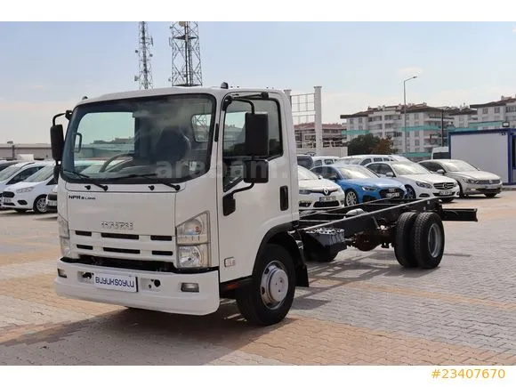 Isuzu NPR 8 Long Image 1